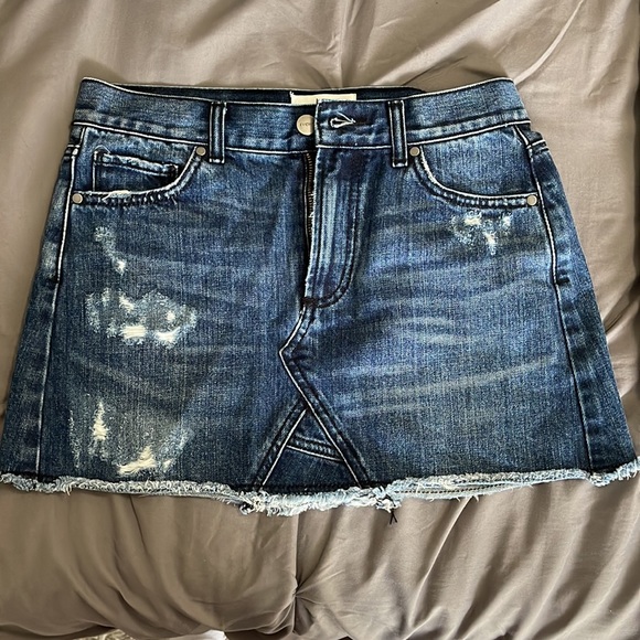 EVIDNT Joanna Dark Wash Denim Mini Skirt, size 26 - Picture 4 of 6